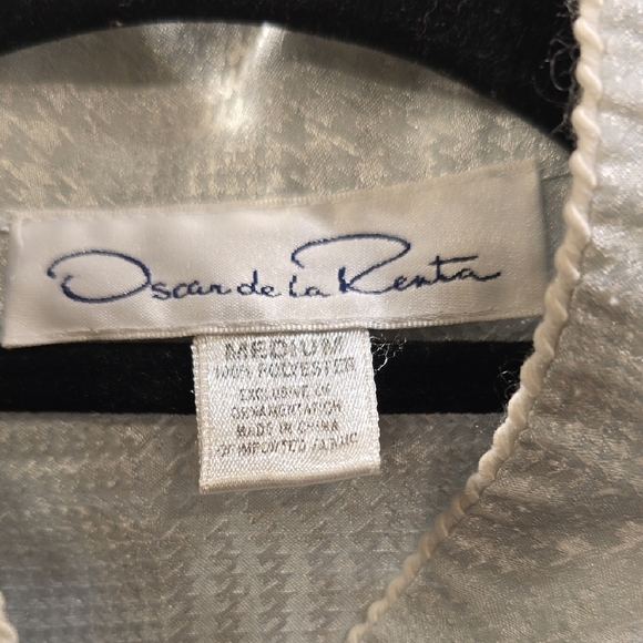 Oscar de la Renta Light Gray Pajama Top - Picture 2 of 16